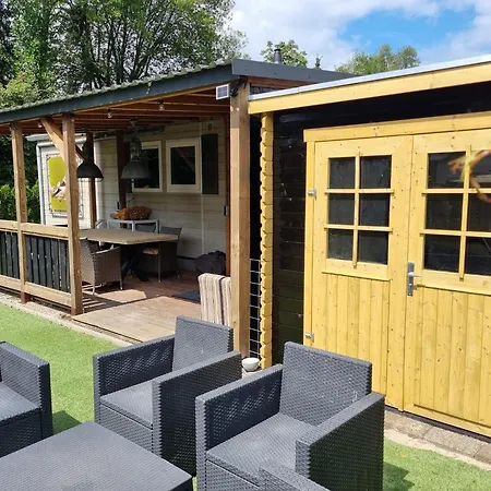 Goudvink 547 De Ijsvogel Veluwe シャレー